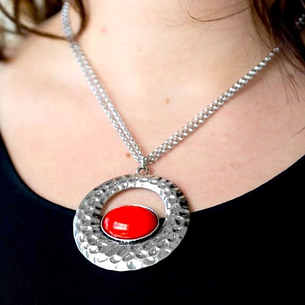 Viva vivacious necklace red set